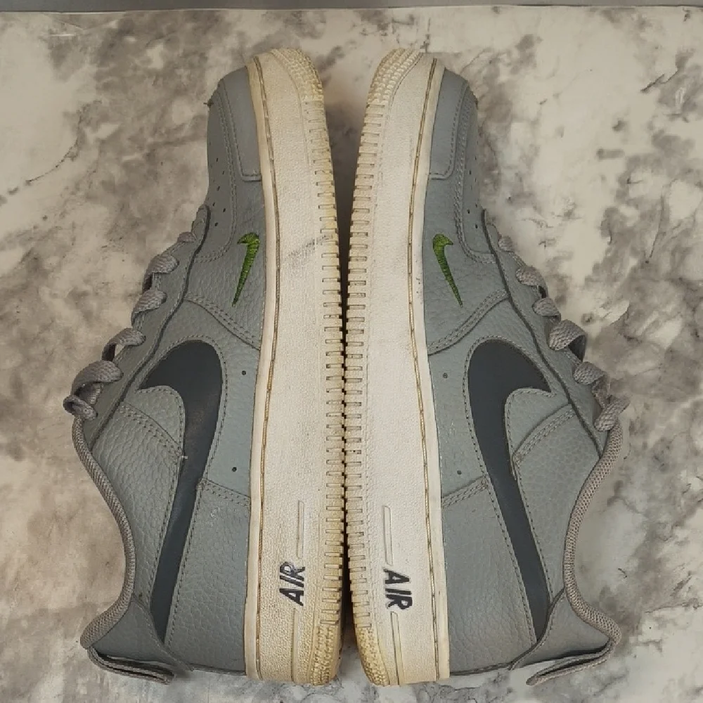 Nike Air Force 1 Low GS Light Smoke Gray Sneakers Size 4.5Y
